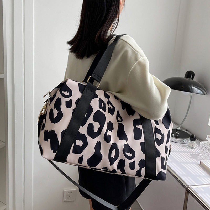 Women Travel Duffel Bag Cow Sports Pattern Handbag