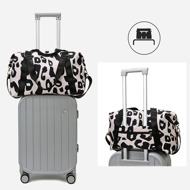 Women Travel Duffel Bag Cow Sports Pattern Handbag